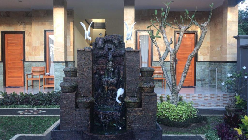 yudis homestay Toyapakeh Luaran gambar